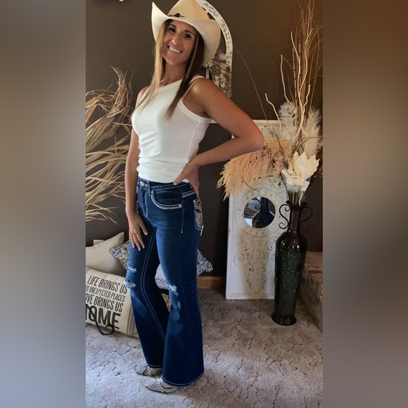 Flare Rhinestone &  Embroidered Jeans - Picture 3 of 6